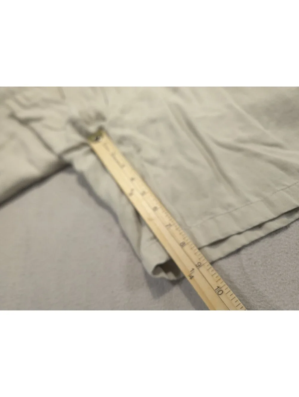 Jos A Bank Shorts Mens 36 Beige Chino Tencel Pleated Khaki Golf Casual Summer